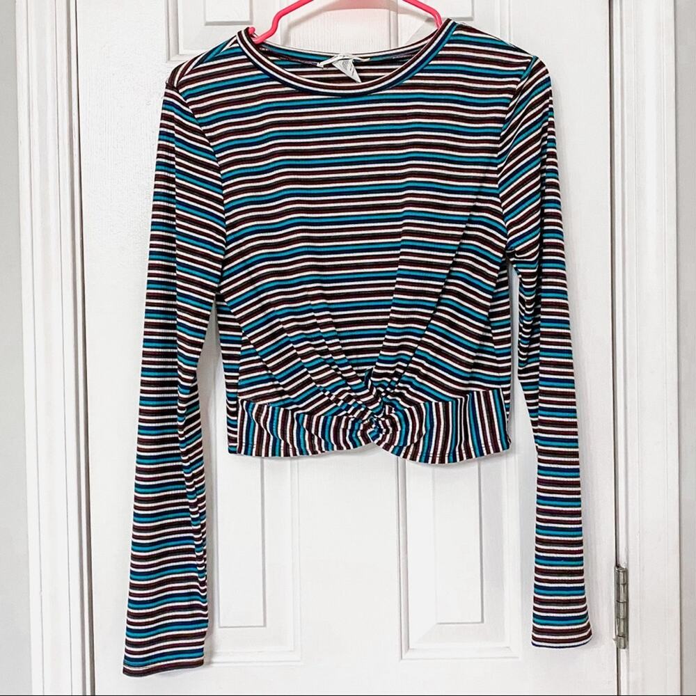 GAZE • F21 Fall Striped Knot Front Long Sleeve Crop Top